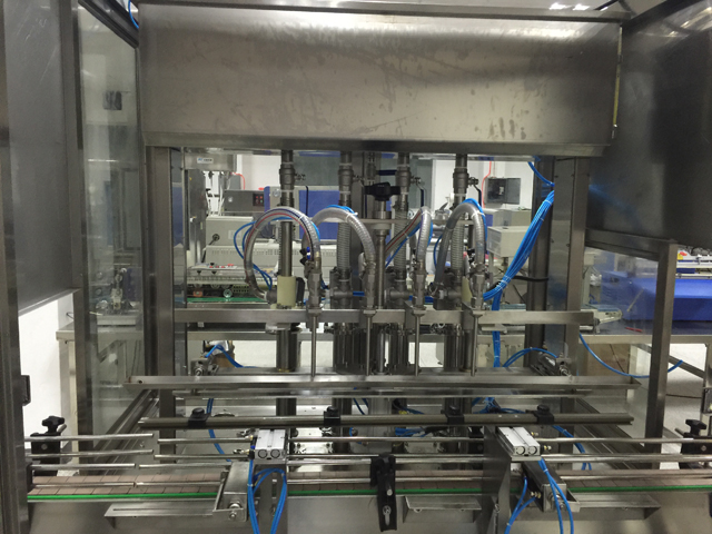 fyra huvuden filling machinery.jpg