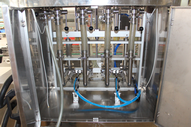 FYLLNINGSMASKIN 4 huvuden (2). JPG