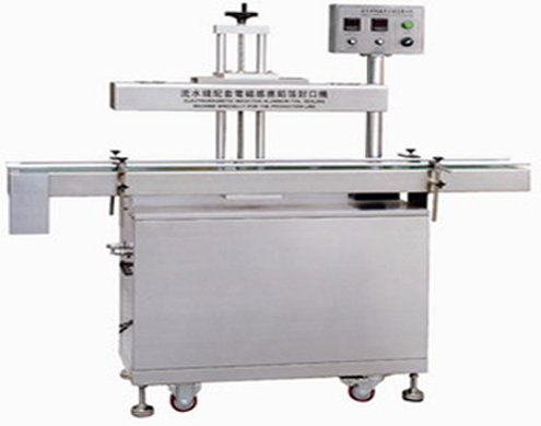 automatic aluminum foil sealing machine induktionsfolieförseglingsmaskin.JPG