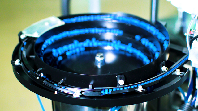 skållock feeding.jpg