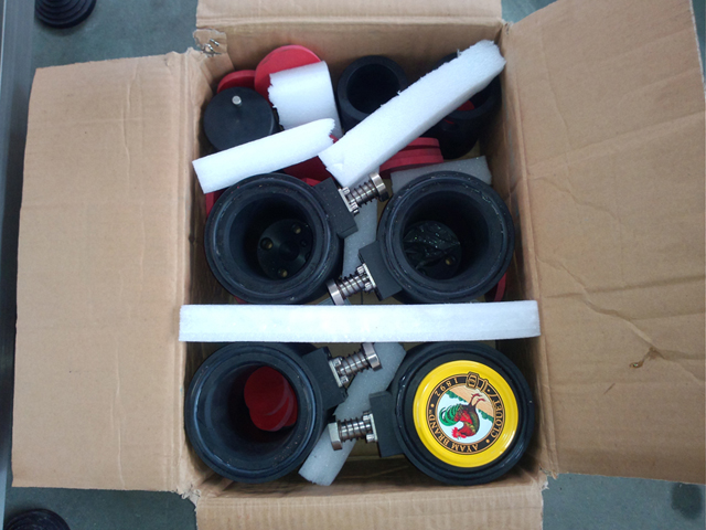 lockhuvuden för olika flaskor moulds.jpg