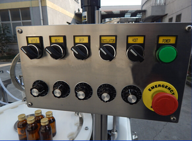 buttons for capping machine knappkontroll för kapslingsmaskin.jpg