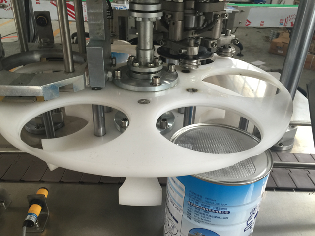 konserveringsmaskin för metallburkar.jpg