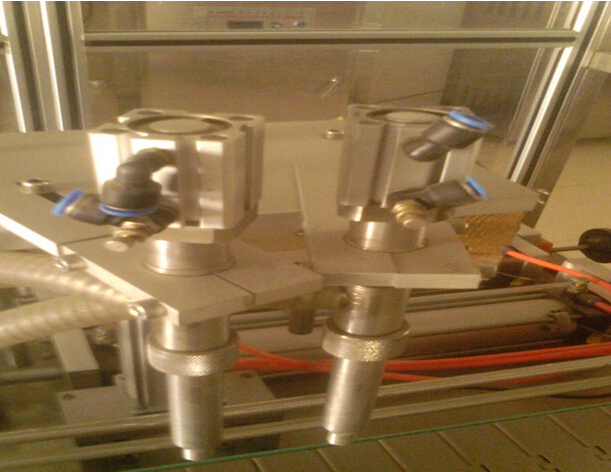 påfyllningsmunstycken för olja.jpg