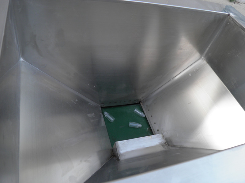 E liquid unscrambler for filling capping line flaska unscrambler för E liquid.jpg