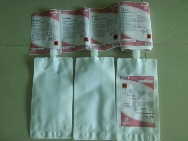 påsetiketteringsmaskiner halvautomatiska (4).jpg