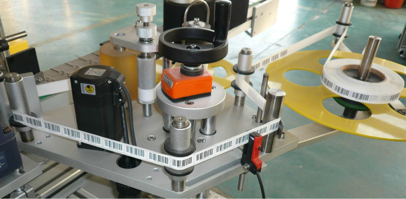 upp och ner dubbelsidig självhäftande etikettklistermaskin