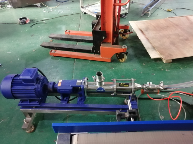 12 huvuden påfyllningsmaskin med blandningsvärmare (3).jpg