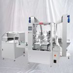 Flytande liten flaska påfyllning av etiketteringsmaskin med avkodare