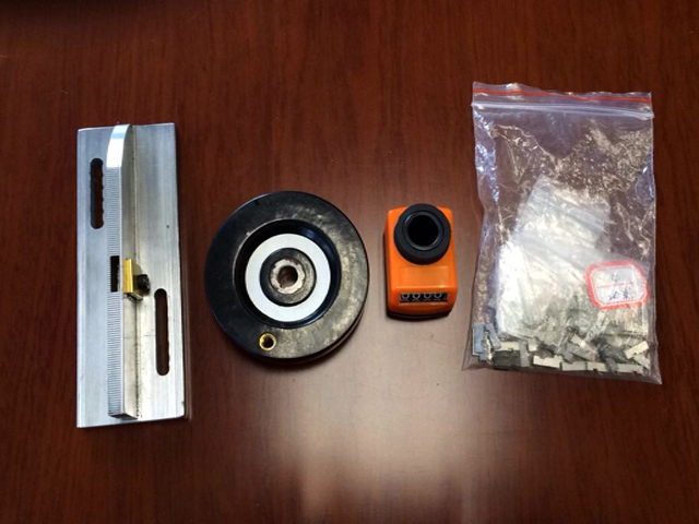 cutter mould for ultrasonic sealing machine MOULD&CUTTER för ultraljudsrörförslutningsmaskin (1).jpg