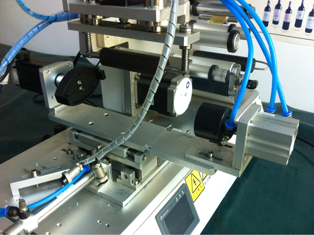 etikettmaskiner etiketthuvud .jpg