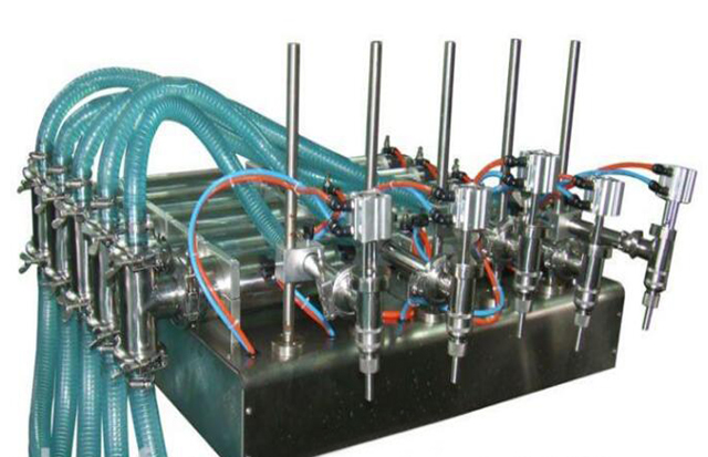 4 huvuden filler.jpg