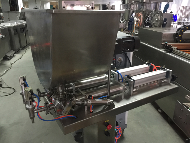 vertikala fyllningsmaskin munstycken.JPG