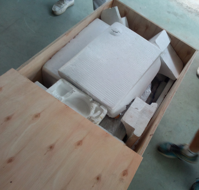 wooden case packaging before ocean shipping förpackning för märkningsmaskin.jpg