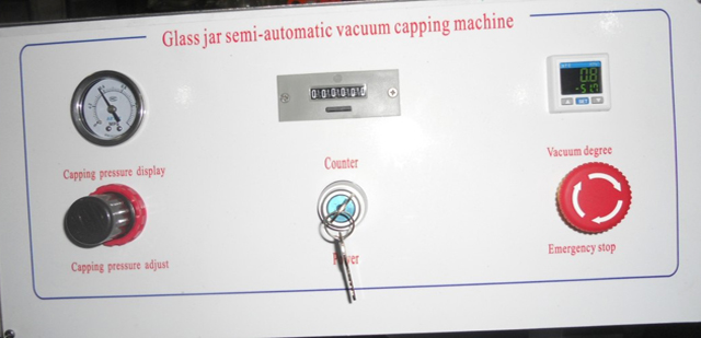 control panel from vacuum capping machines panel av vakuumförslutningsmaskiner.jpg