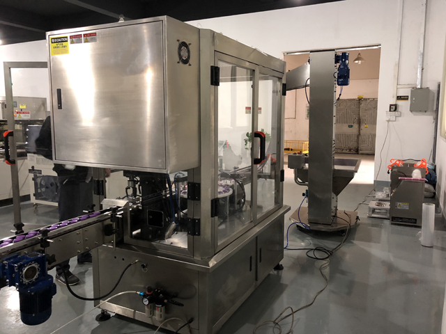 ritning av kapslingsmaskin för krämburkar (2).jpg